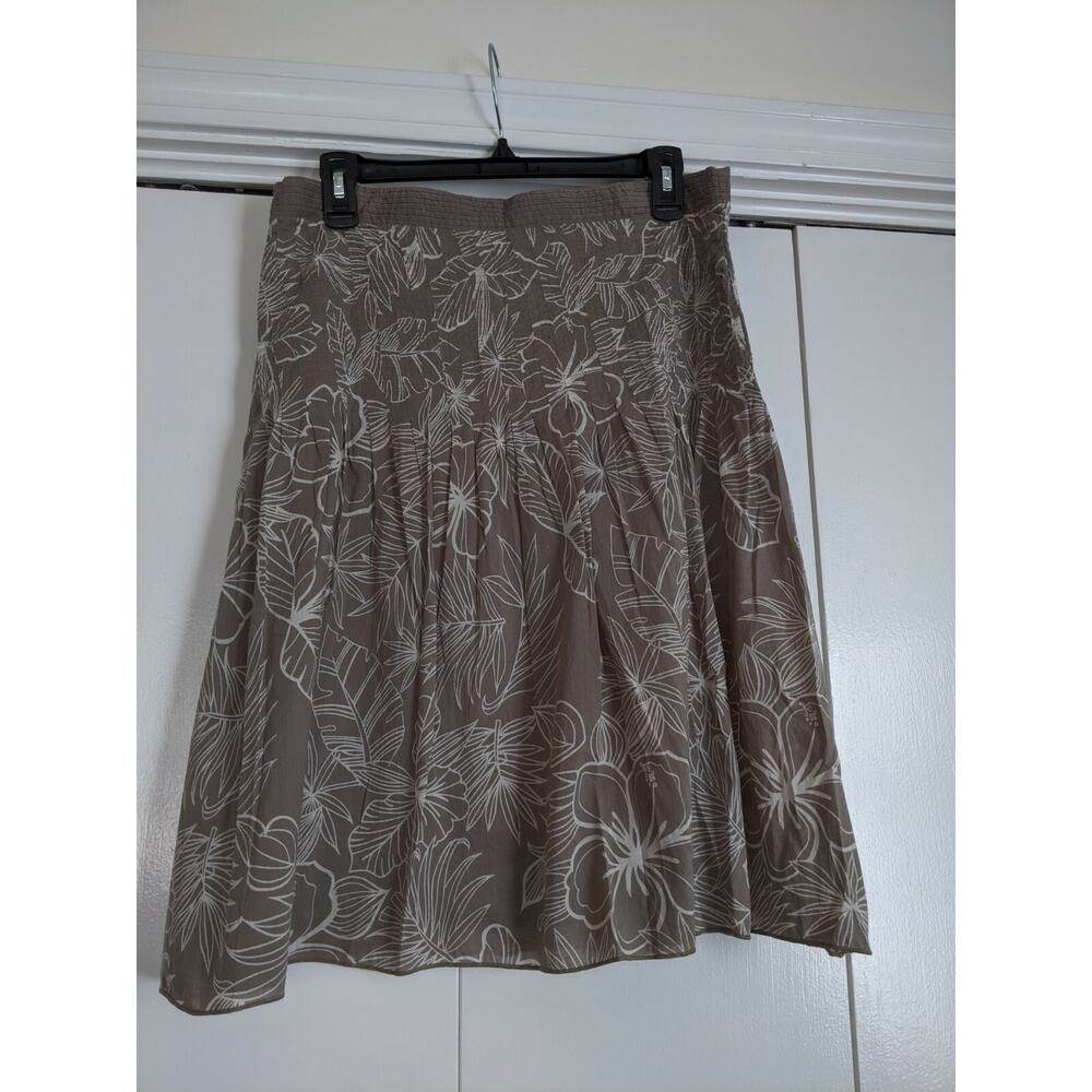 Women's Folia Skirt - Size 11 - Gray/White - Floral Pleated Side Zip
